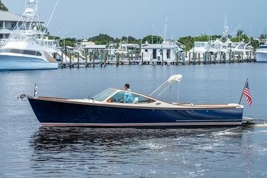 29' Hinckley 2013 Yacht For Sale